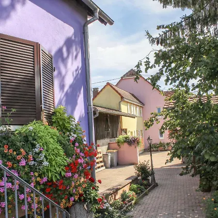 Apartman Jaune Et Rose-2 By Interhome *