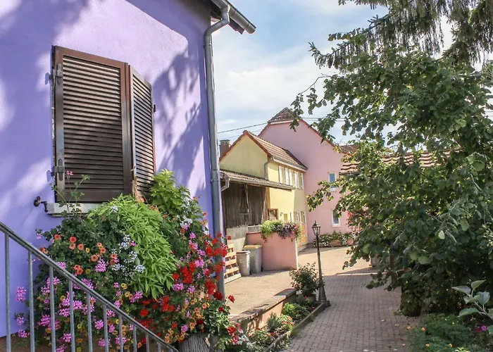 Apartman Jaune Et Rose-2 By Interhome *
