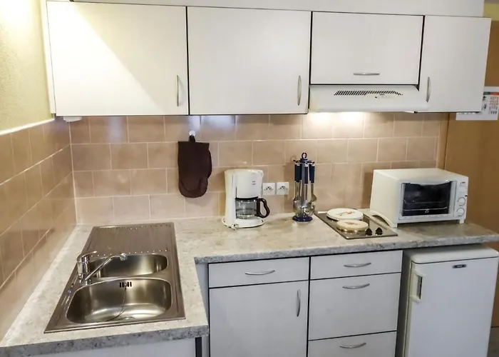 Apartment Residence Jaune Et Rose-2 By Interhome *